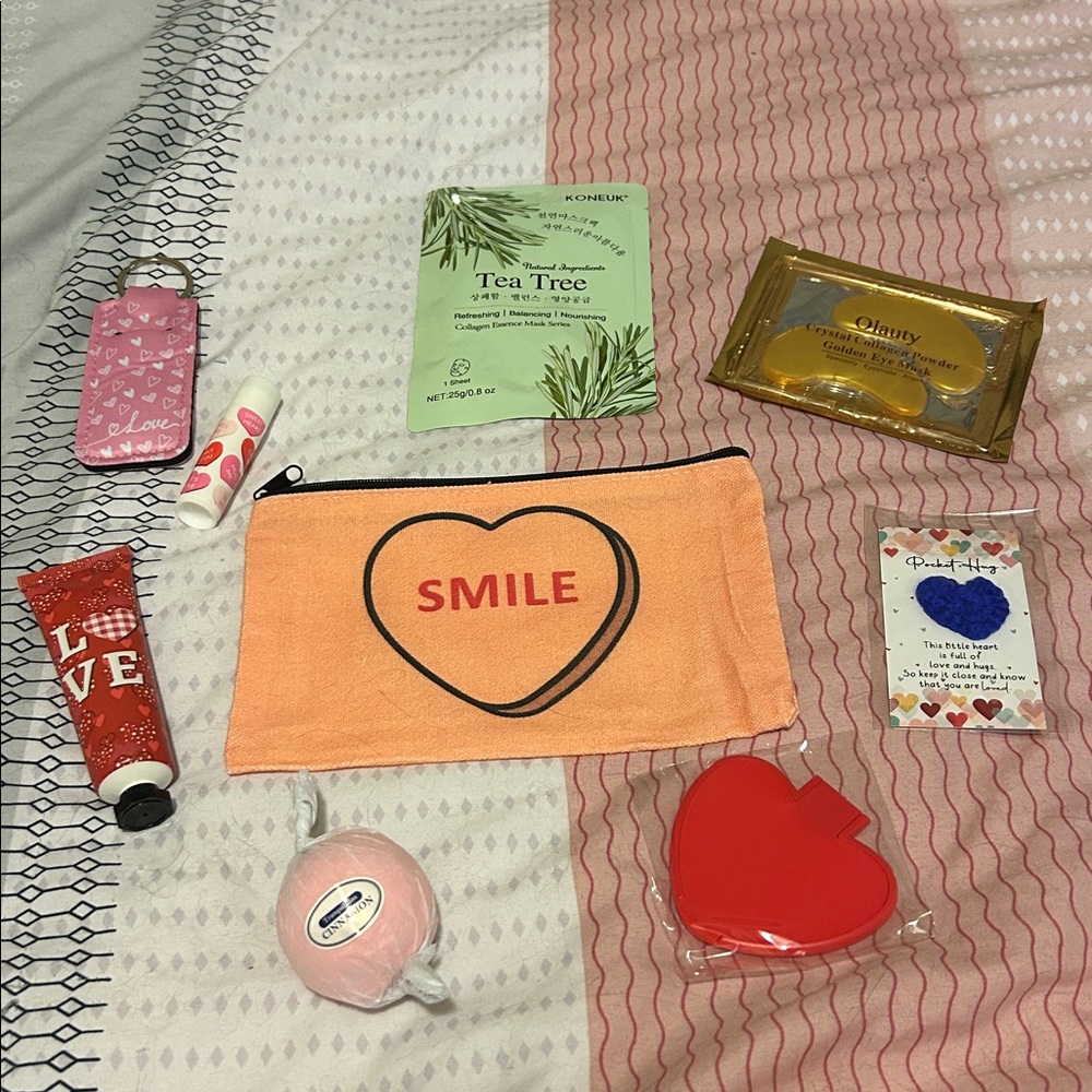 Valentine’s Beauty Bundles (Choose 1) 9 pieces - Picture 14 of 17